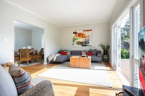 Photo of property in 29 Cambridge Road, Riverhead, 0820