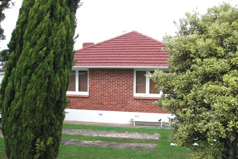 Photo of property in 235 Te Atatu Road, Te Atatu South, Auckland, 0610