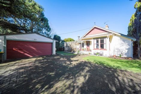 Photo of property in 237 South Road, Hawera, 4610
