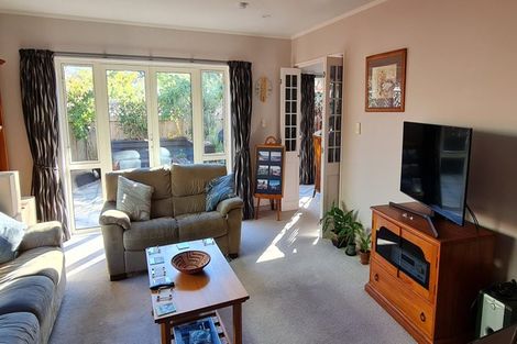Photo of property in 6 Norton Park Avenue, Fairfield, Lower Hutt, 5011