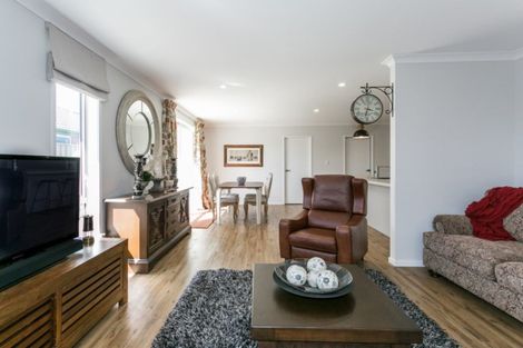 Photo of property in 27 Aparima Place, Awatoto, Napier, 4110