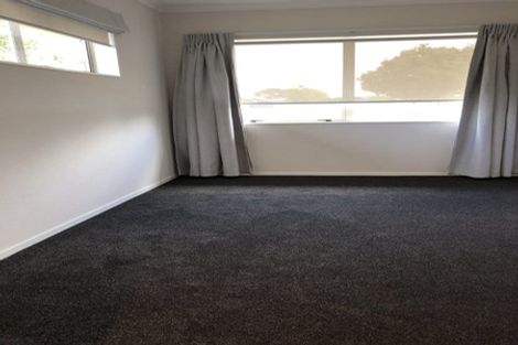 Photo of property in 39 Waiwherowhero Drive, St Andrews, Hamilton, 3200