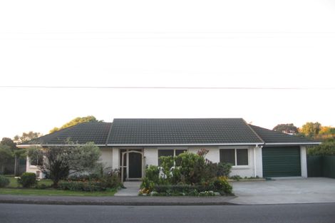 Photo of property in 35 Raumati Road, Raumati Beach, Paraparaumu, 5032