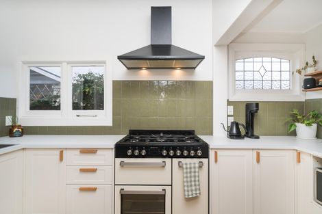 Photo of property in 103 Featherston Street, Takaro, Palmerston North, 4412