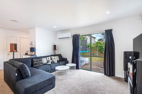 Photo of property in 2 Albizia Avenue, Henderson, Auckland, 0612