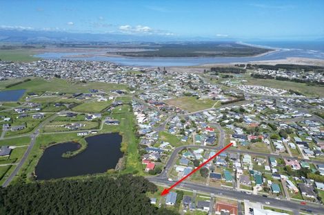 Photo of property in 29 Cousins Avenue East, Foxton Beach, Foxton, 4815