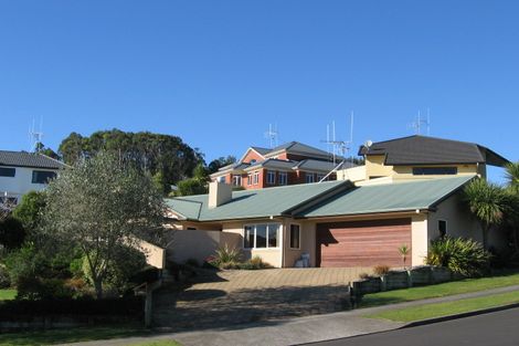 Photo of property in 37 Greenfield Drive, Western Heights, Hamilton, 3200