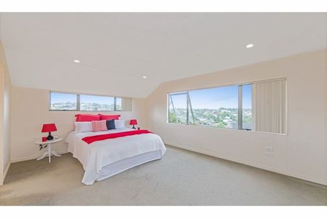 Photo of property in 2/115 Arran Road, Browns Bay, Auckland, 0630