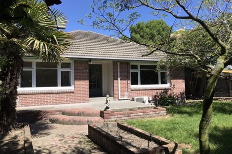 Photo of property in 2/327 Main South Road, Hornby, Christchurch, 8042