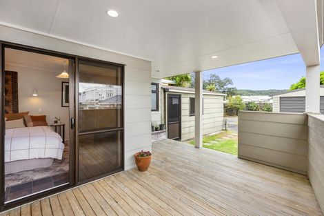 Photo of property in 8 Wallis Street, Raglan, 3225