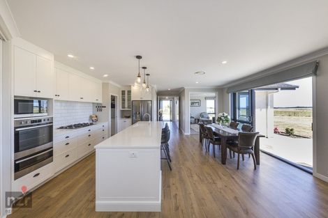 Photo of property in 601 Cemetery Road, Sanson, Palmerston North, 4479