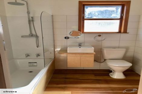 Photo of property in 122b Apu Crescent, Lyall Bay, Wellington, 6022