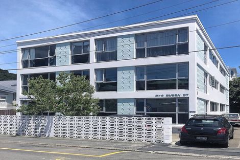 Photo of property in Victoria Court, 11/4 Queen Street, Mount Victoria, Wellington, 6011