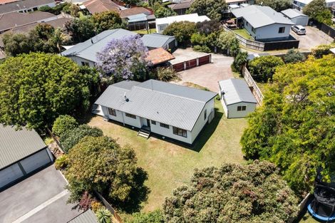 Photo of property in 15 Monowai Street, Mount Maunganui, 3116