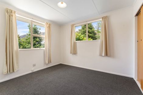 Photo of property in 2 Park Lane, Omarama, 9412