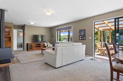 Photo of property in 14 Bunting Place, Woodend, 7610