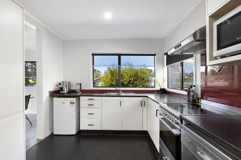 Photo of property in 20 Sandiacre Way, Browns Bay, Auckland, 0630