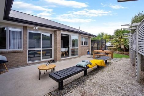 Photo of property in 16 Moira Drive, Tuakau, 2121