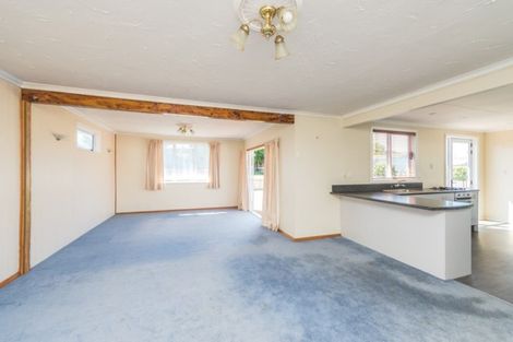 Photo of property in 12 Aotea Street, Castlecliff, Whanganui, 4501