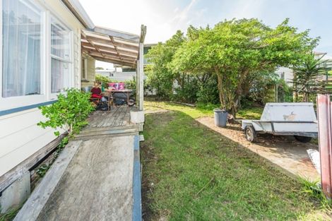 Photo of property in 10 Pingao Place, Waiinu Beach, Wanganui, 4588