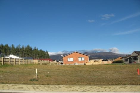 Photo of property in 10 Mcleod Avenue, Wanaka, 9305