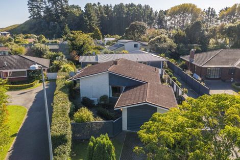 Photo of property in 15 Rosebank Grove, Waikanae, 5036