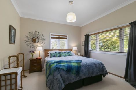 Photo of property in 132 Miromiro Road, Normandale, Lower Hutt, 5010
