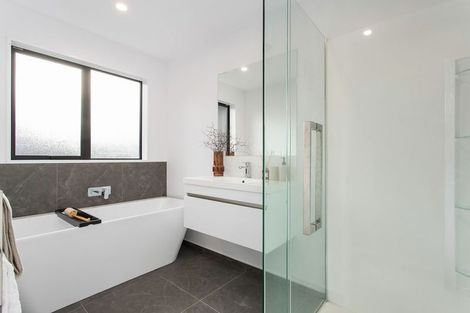Photo of property in 35 Bill Hammond Drive, Belfast, Christchurch, 8051