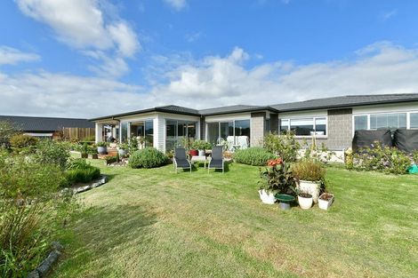 Photo of property in 28 Awatiro Drive, Kaukapakapa, 0871