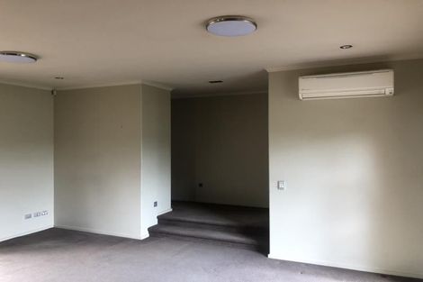 Photo of property in 2 Somerton Drive, Huntington, Hamilton, 3210