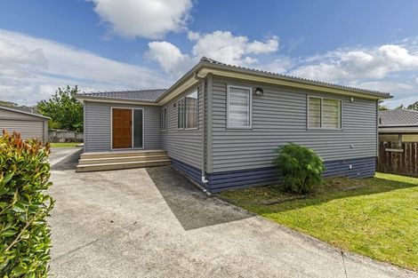 Photo of property in 3 Julia Place, Totara Vale, Auckland, 0629