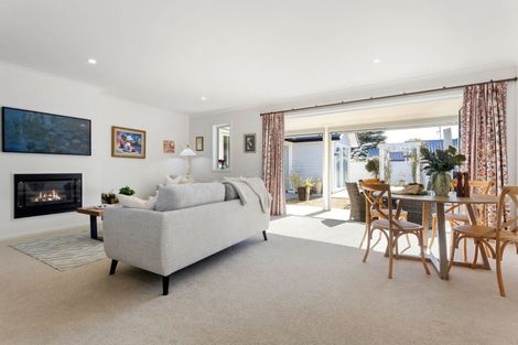 Photo of property in 22 Ruge Court, Cambridge, 3434