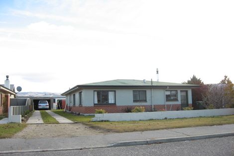 Photo of property in 10 Clutha Street, Alexandra, 9320