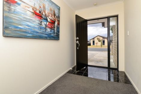 Photo of property in 2 Allgood Place, Rototuna North, Hamilton, 3210