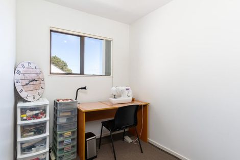 Photo of property in 7 Trinidad Crescent, Grenada Village, Wellington, 6037