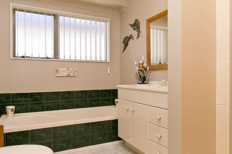 Photo of property in 2/2 Astelia Way, Waipahihi, Taupo, 3330