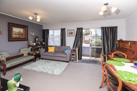 Photo of property in 53 Crawshaw Drive, Nawton, Hamilton, 3200