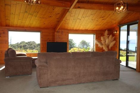 Photo of property in 43 Cable Bay Heights Drive, Cable Bay, 0420