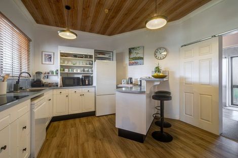 Photo of property in 8 Mcarthur Street, Terrace End, Palmerston North, 4410