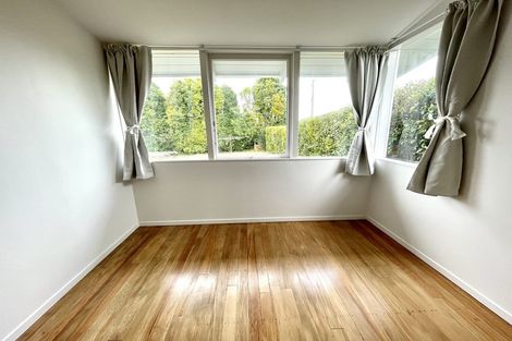 Photo of property in 71 Tiroroa Avenue, Te Atatu South, Auckland, 0610