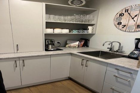 Photo of property in 20b Cambridge Road, Riverhead, 0820