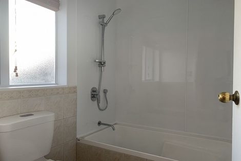 Photo of property in 21 Central Park Drive, Te Atatu South, Auckland, 0610