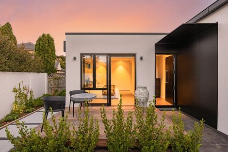 Photo of property in 2a Church Lane, Merivale, Christchurch, 8014