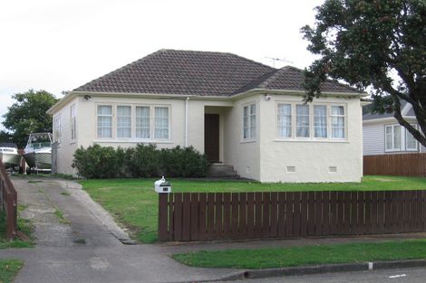 Photo of property in 11 Gillespie Street, Taita, Lower Hutt, 5011