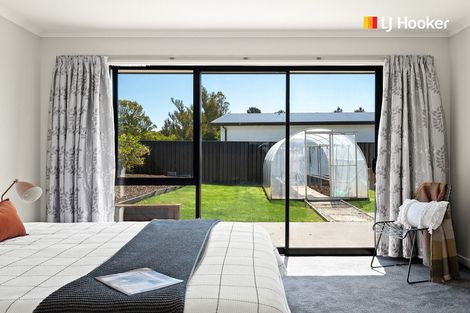 Photo of property in 5 Tate Crescent, Green Island, Dunedin, 9018