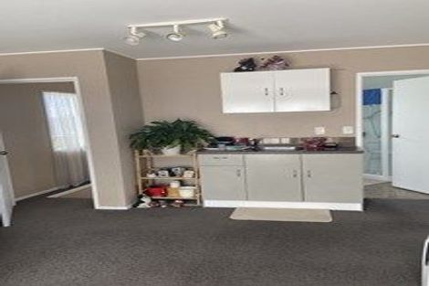 Photo of property in 22 Hedge Row, Sunnyhills, Auckland, 2010