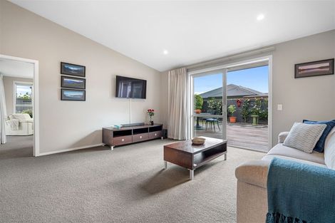 Photo of property in 34 Awatira Drive, Papamoa Beach, Papamoa, 3118