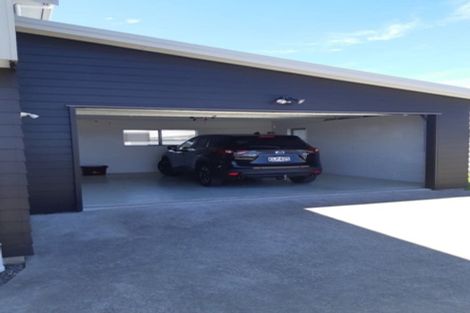 Photo of property in 25 Ocean View Rise, Ruakaka, 0116