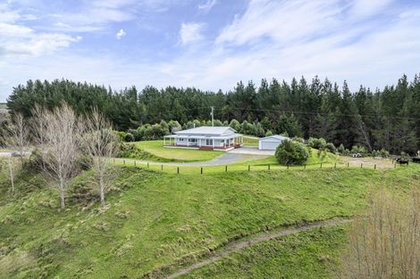 Photo of property in 438 Aropaoanui Road, Tangoio, Napier, 4181