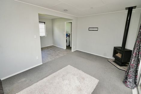 Photo of property in 34 Acacia Street, Kelvin Grove, Palmerston North, 4414